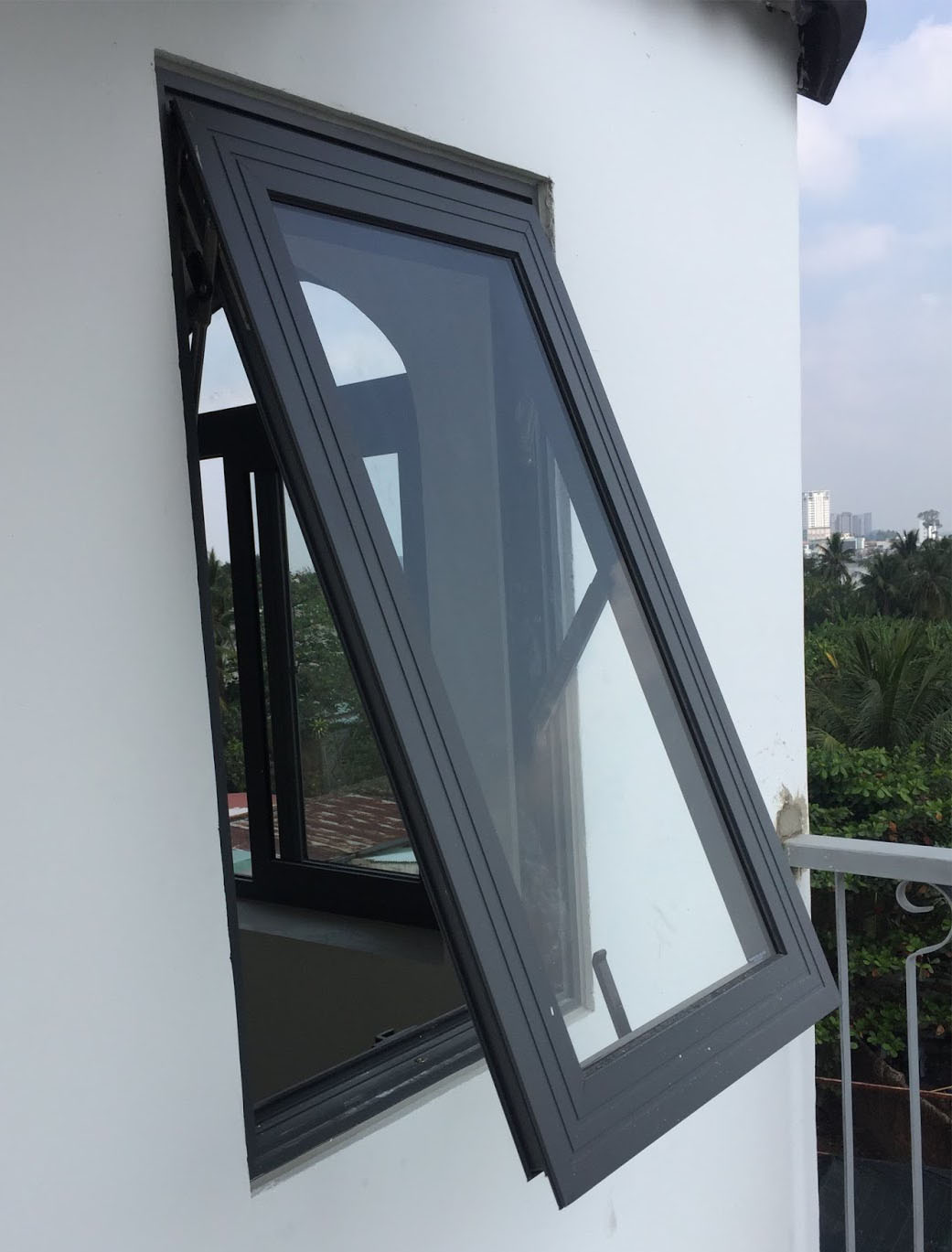Cửa sổ mở hất 1 cánh