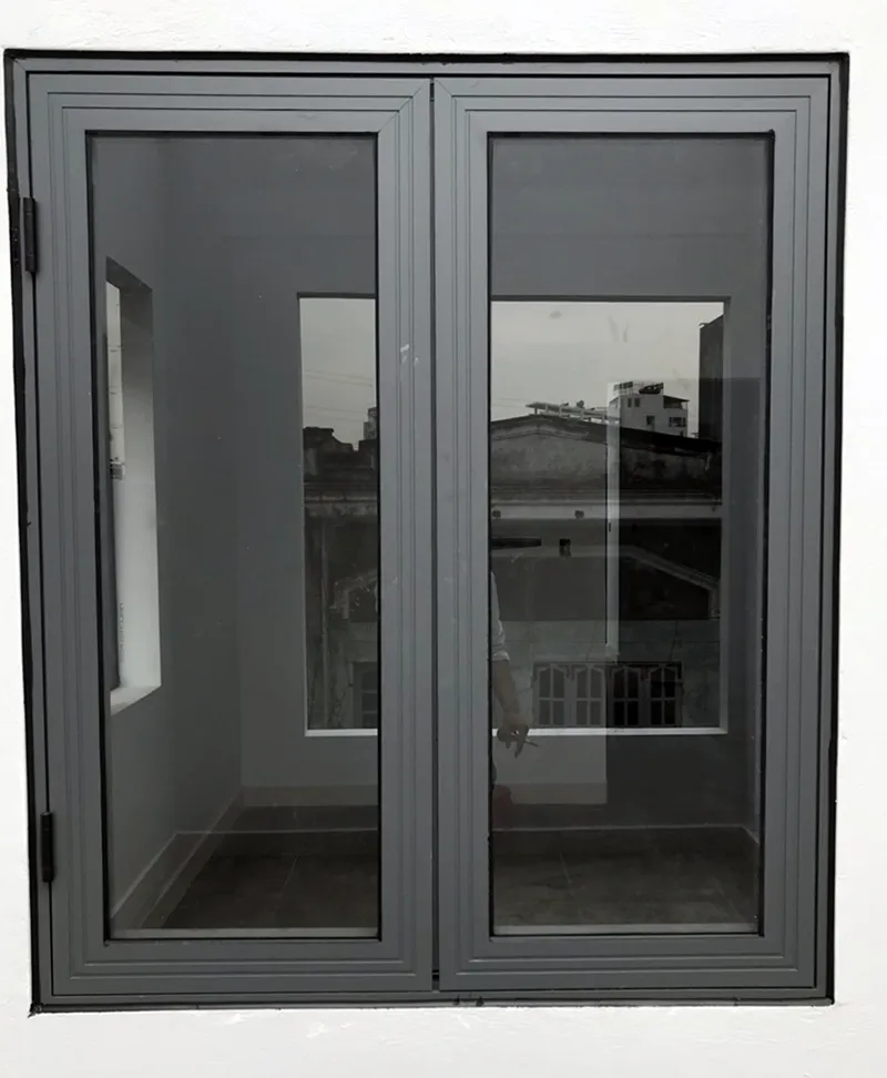 Cửa sổ quay 2 cánh